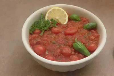 Un acogedor entorno de cocina lleno de ingredientes frescos y aromas deliciosos