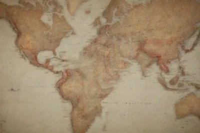 Mapa histórico con ilustraciones de pimienta negra y rutas comerciales destacadas.