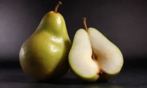 Un pera cortada a la mitad